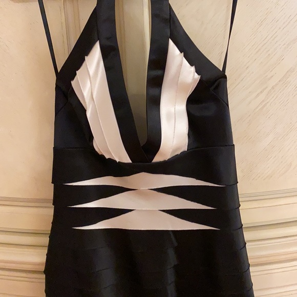 Gorgeous BCBGMAXAZRIA satin dress. Worn once. No stains no flaws. Size 2 - Picture 2 of 8